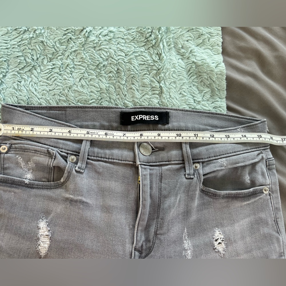 Express Gray Distressed Ripped Jeans - Picture 10 of 12